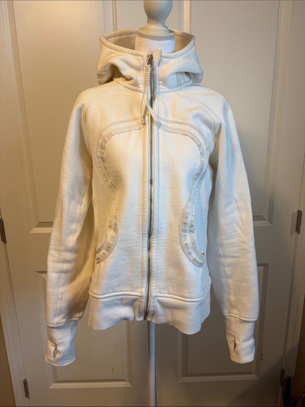 lululemon athletica Cream Zip-Up Hoodie Jacket - Special addition